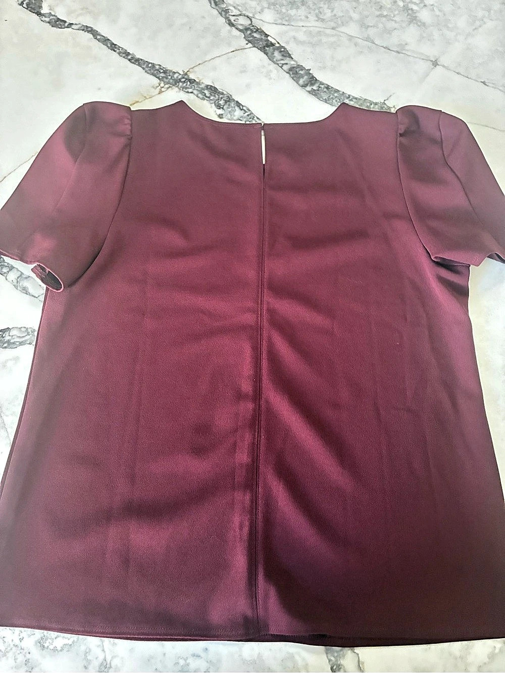 Ann Taylor Short Sleeve Top in Burgundy Size Medium